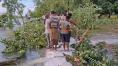 Bihar Flood: ब्रह्मोत्तर तटबंध फिर टूटा, गांवों पर मंडराया बाढ़ का खतरा,  रातभर बचाव में जुटे ग्रामीण