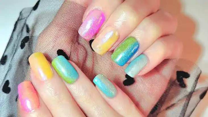 eye shadow nail paint
