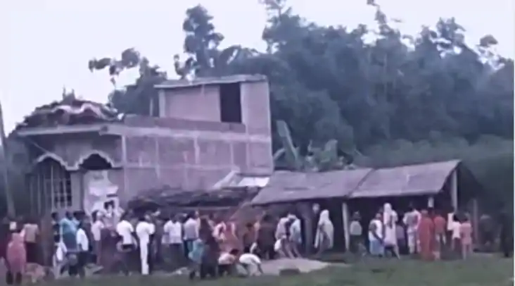 Muzaffarpur News : निजी जमीन पर जबरन सड़क निर्माण करने को ले