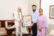 सबसे लंबे समय तक रहनेवाले गृह मंत्री बने अमित शाह, सांसद शांभवी चौधरी ने पति सायण कुणाल संग की भेंट, दी बधाई