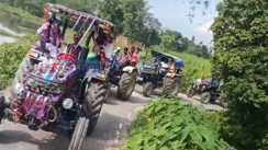  Tractor Baraat Groom 