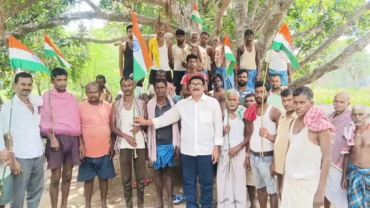Bihar News : उलार सोरंगपुर में 'हर घर तिरंगा' अभियान का हुआ 