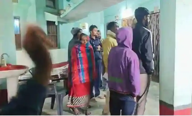 Bihar teacher news - दूसरी पत्नी के साथ घर में सोए थे बच्चे,