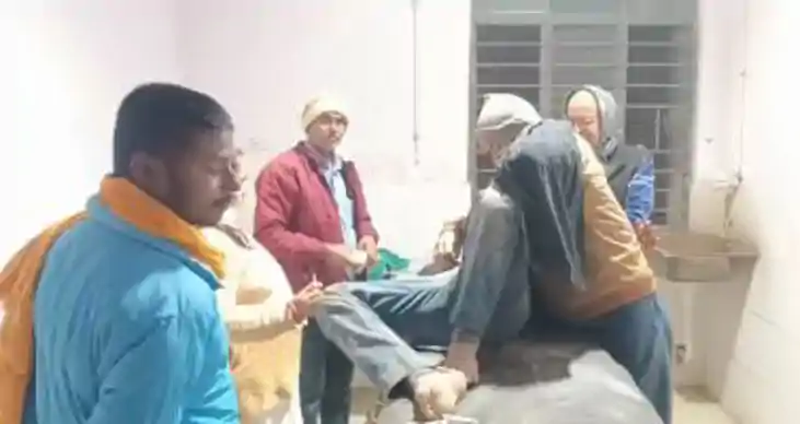 ट्रैक्टर चालक पर जानलेवा हमला, तीन बदमाशों ने चाकू घोंपकर कि