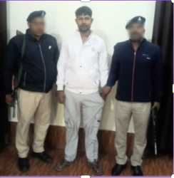 निगरानी का शिकंजा: शिक्षकों का वेतन निर्धारण करने के एवज में 14 हजार रिश्वत लेते डाटा ऑपरेटर गिरफ्तार