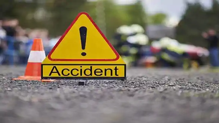 Bihar Road Accident : बांका में तेज रफ़्तार वाहन ने बाइक में 