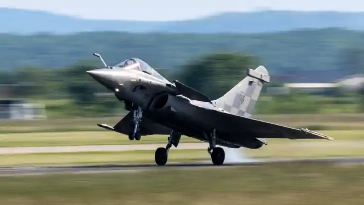 Rafale Fighter Deal : भारतीय सेना का 'मेगा प्लान', 3.25 लाख 