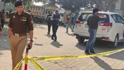 "खाकी का खौफ खत्म! थाने के भीतर मर्डर: सनकी पति ने पुलिस की नाक के नीचे पत्नी को गोलियों से भूना