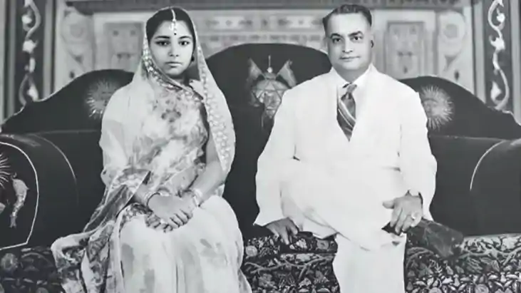 Bihar News : पंचतत्व में विलीन हुई दरभंगा राजघराने की अंतिम 