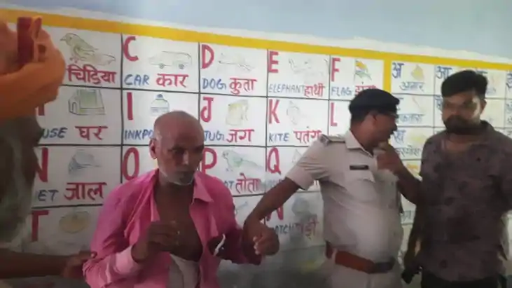 Bihar School news – कक्षा 2 और 4 के छात्राओं से अश्लील हरकत 