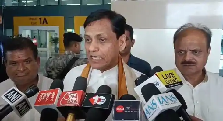 Patna news - महाराष्ट्र में हिन्दी भाषियों के पीटे जाने पर क Patna news - महाराष्ट्र में हिन्दी भाषियों के पीटे जाने पर क