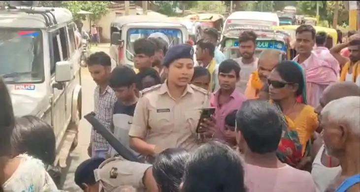Water Crisis - पानी के लिए मचा हाहाकार, पटना के इस इलाके सड़