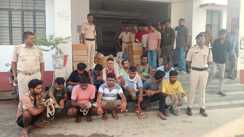 Bihar News : मद्य निषेध मंत्री की सख्ती के बाद उत्पाद विभाग का बड़ा एक्शन, मुजफ्फरपुर में भारी मात्रा में विदेशी शराब किया जब्त, 13 तस्करों को किया गिरफ्तार