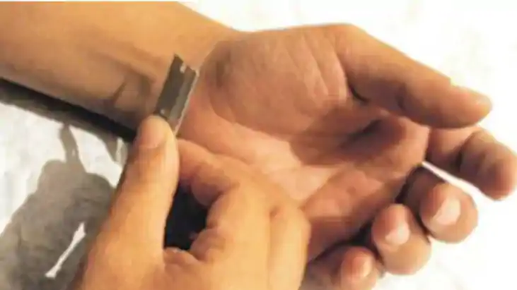 patna athmalgola police station teacher attempts suicide