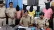 Bihar Crime - ट्रेन और बसों में लूटपाट एवं छीनतई करने वाला गिरोह धराया, लाखों रुपए के गहने भी किए बरामद