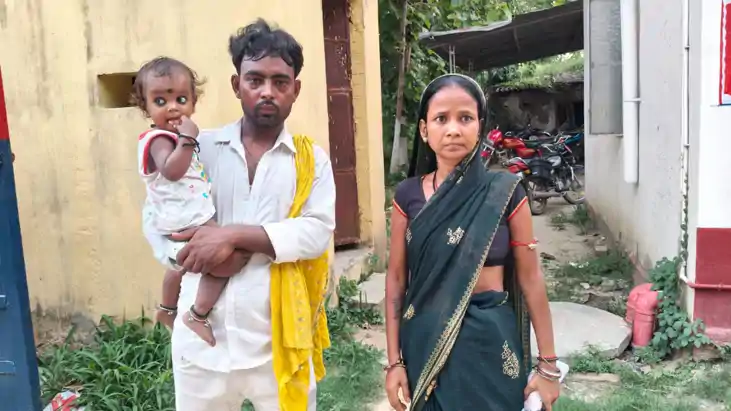 Bihar News : पति और बच्चे को छोड़कर पत्नी आशिक के साथ हुई फर Bihar News : पति और बच्चे को छोड़कर पत्नी आशिक के साथ हुई फर