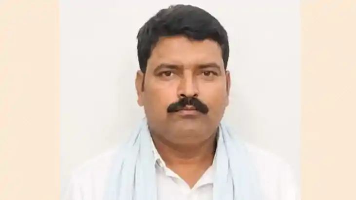 एनएच-327 एडी पर सड़क हादसा में गंभीर रूप से घायल युवक की इला