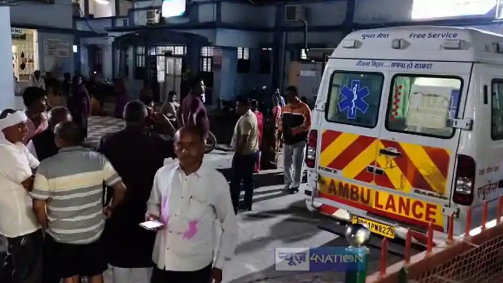 BIHAR CRIME - कार और हाइवा की टक्कर में एक ही परिवार के दो क