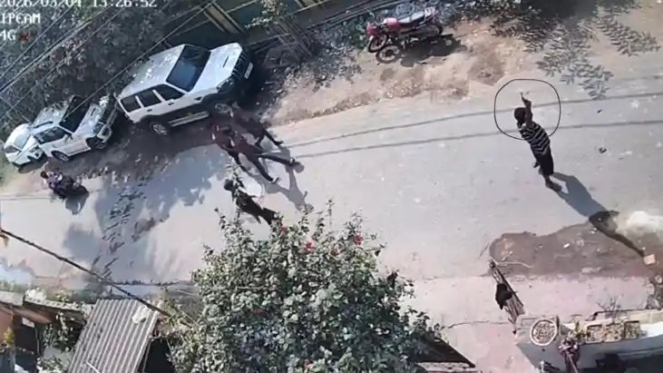 Bihar Crime : मुंगेर में हथियार लहराने का वीडियो सोशल मीडिया