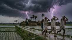 Bihar Weather Alert : सावधान! अगले तीन घंटे उत्तर बिहार पर भारी: आसमान से बरस सकती है 'मौत', तीन जिलों में ऑरेंज अलर्ट!