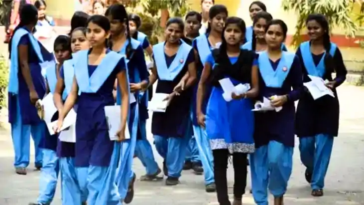 Bihar school News : बिहार में 93.12 लाख छात्र-छात्राओं को मि