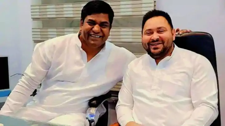 वीआईपी ने एग्जिट पोल को नकारा, कहा - युवा चेहरा तेजस्वी यादव