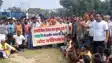 Bihar News : भोजपुर में चुनाव से पहले लोगों का फूटा गुस्सा, सड़क की मरम्मत सहित कई मांगों को लेकर किया प्रदर्शन, कहा-वोट का करेंगे बहिष्कार 