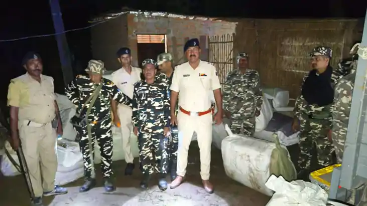 Bihar News : भारत-नेपाल सीमा पर एसएसबी ने तस्करों पर बड़ी का