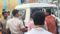 मोबाइल चोरी के आरोप में युवक की जमकर पिटाई, पुलिस ने भीड़ के चंगुल से बचाकर अस्पताल में भर्ती कराया