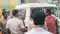 मोबाइल चोरी के आरोप में युवक की जमकर पिटाई, पुलिस ने भीड़ के चंगुल से बचाकर अस्पताल में भर्ती कराया