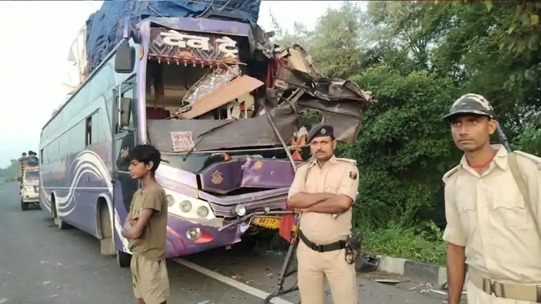 Patna to Jogbani bus accident
