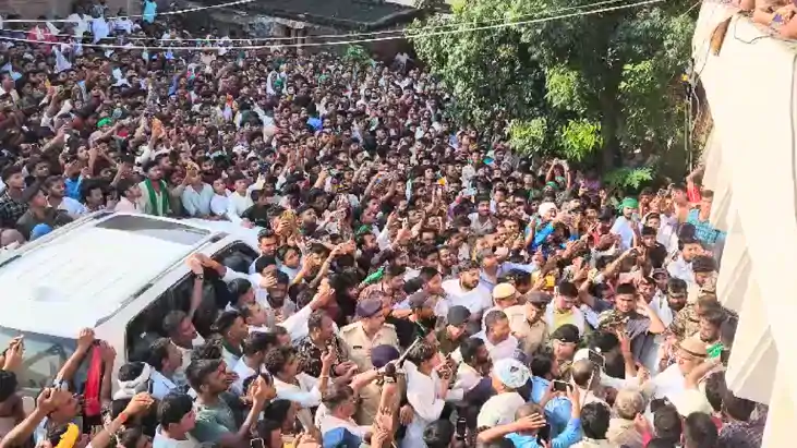 Bihar Crime : सिवान में कुख्यात लाली यादव की अपराधियों ने गो Bihar Crime : सिवान में कुख्यात लाली यादव की अपराधियों ने गो