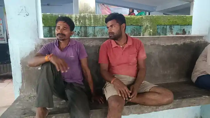 घर में पेंट कर रहे युवक को लगा करंट, बचाने पहुंची मकान मालकि