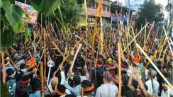 Bihar News : सिवान में मौनिया बाबा मेले में सांसद के एस्कॉर्ट वाहन में तोड़फोड़, पुलिस ने 3 को किया गिरफ्तार, 150 अज्ञात पर FIR दर्ज 