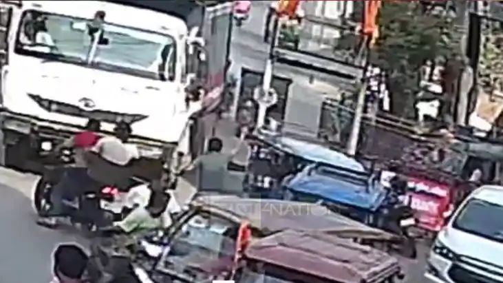 Katihar tragedy youth crushed under truck