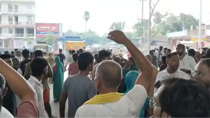 तेज रफ्तार ट्रैक्टर ने बाइक सवार को रौंदा : मौके पर मौत, मुआ