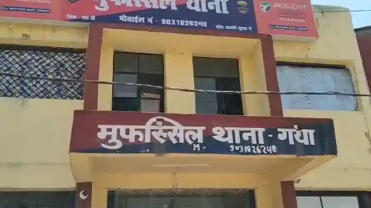 मवेशी बांधने को लेकर खूनी झड़प: दो महिलाएं घायल, पंचायती करन