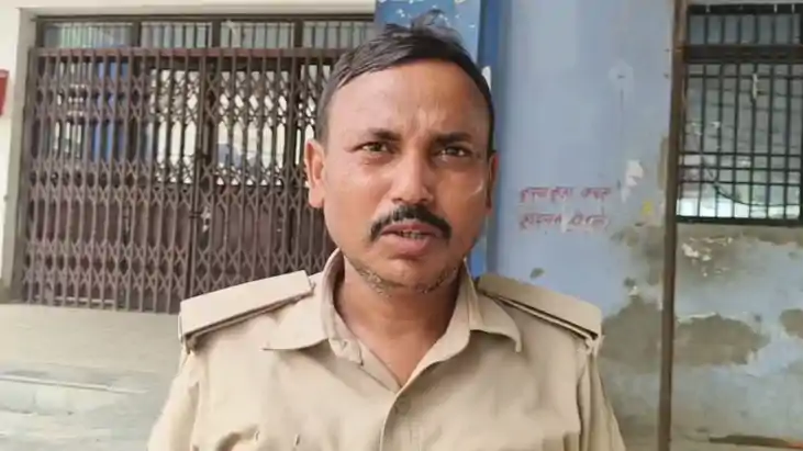 संदिग्ध परिस्थिति में मिला वृद्ध का नग्न शव, हत्या या हादसा 