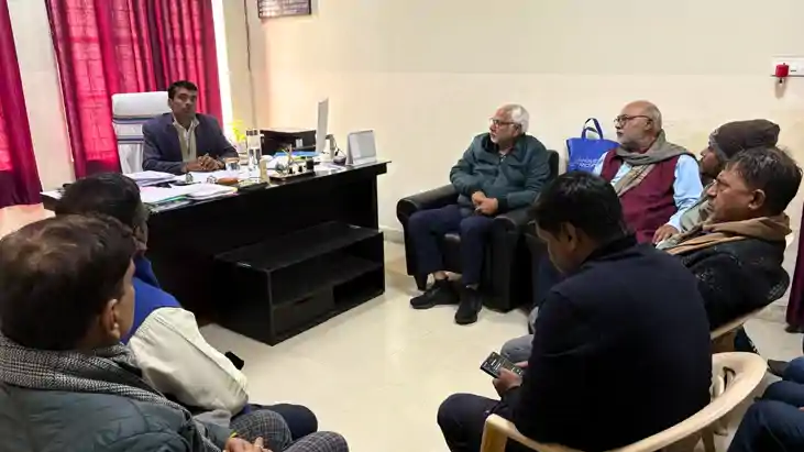 Bihar News : गया में दाखिल-खारिज में गड़बड़ी करना राजस्व कर्मच