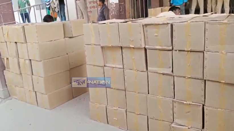 Bihar Crime News : भागलपुर पुलिस ने गिट्टी की आड़ में शराब तस