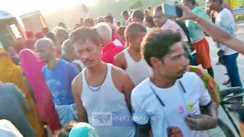 Stone pelting on madhubani Police
