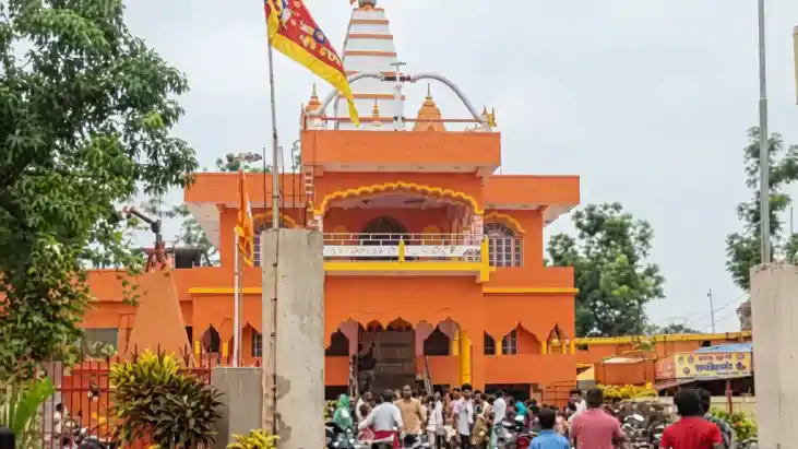 Samastipur 200 Year Old Ram Idol Temple Gold Stolen in Bihar
