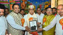 Bihar News : स्वामी विवेकानन्द कॉलेज में लैम्प लाइटिंग और शपथ ग्रहण समारोह का हुआ आयोजन, मुख्य अतिथि सांसद अरुण भारती ने नर्सिंग छात्रों को दिलाई शपथ