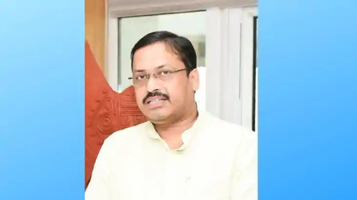 वाल्मीकिनगर में हेली सेवा शुरू होने पर सांसद सुनील कुमार ने 