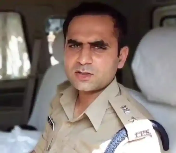Bihar Crime - 24 घंटे में 54 फरार अपराधी गिरफ्तार, 283 लीटर Bihar Crime - 24 घंटे में 54 फरार अपराधी गिरफ्तार, 283 लीटर