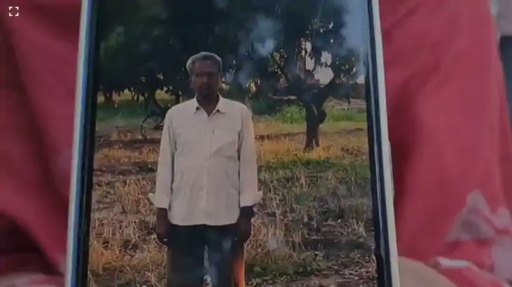 headless body found in  Gopalganj