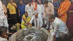 प्रवीण तोगड़िया का बड़ा बयान: 'शंकराचार्य पर टिप्पणी का अधिकार किसी को नहीं', गैस किल्लत पर सरकार का किया बचाव