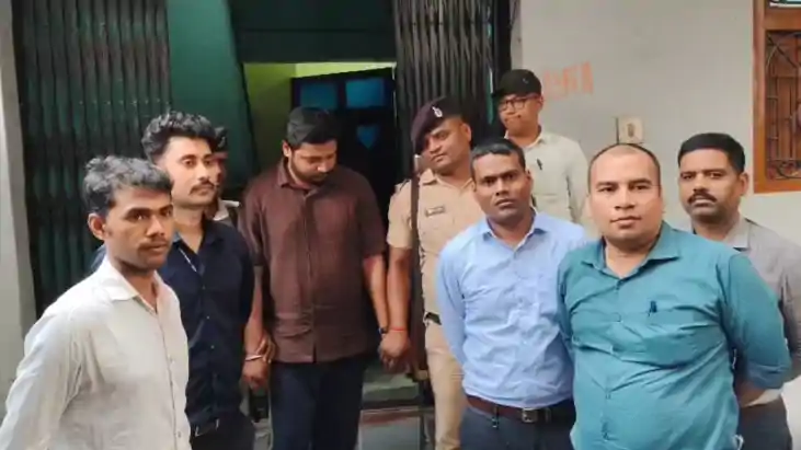 निगरानी का शिकंजा: पशु खरीद अनुदान के बदले मांग रहा था घूस, 