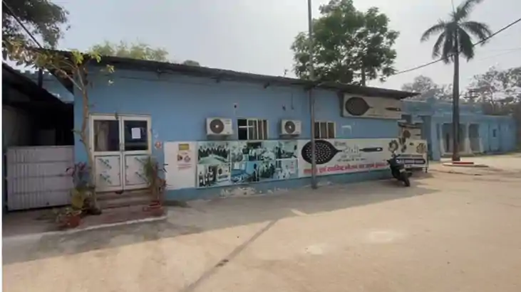 गैस किल्लत का स्वास्थ्य सेवाओं पर असर, 'दीदी की रसोई' में मर