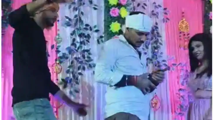 सिर चढ़कर बोल रहा 'हर्ष फायरिंग' का नशा, पिस्टल फंसी तो गोली